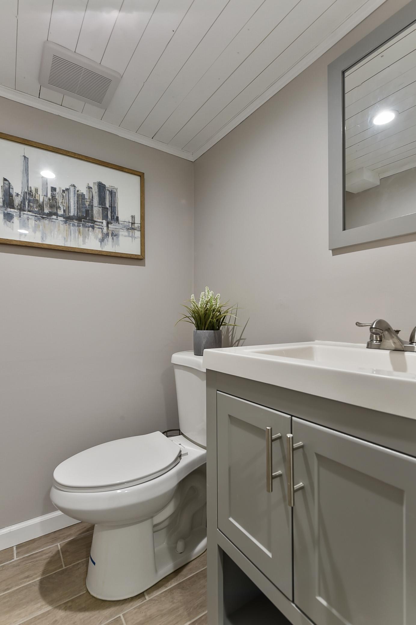 5013 Beacon Hill Road Minnetonka, MN 55345 - Photo 18 of 21 Gallery Image 18