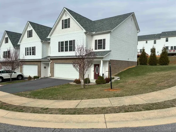 $2,600 | 15 Collinswood Way, Staunton, VA 24401