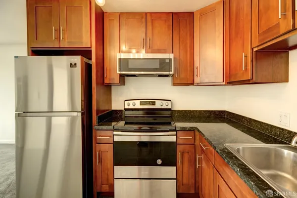 $3,995 | 336 Valley Street, Unit 6, San Francisco, CA 94131