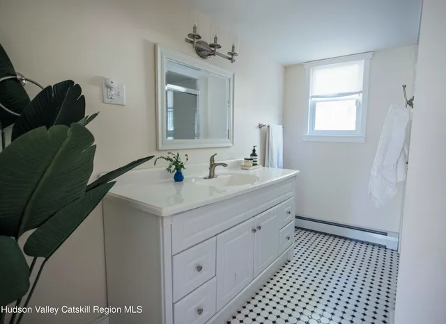 $3,500 | 2 Locust Street, Chatham, NY 12037