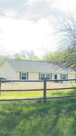 $350,000 | 1350 Osborne Road, Pomona, KS 66076