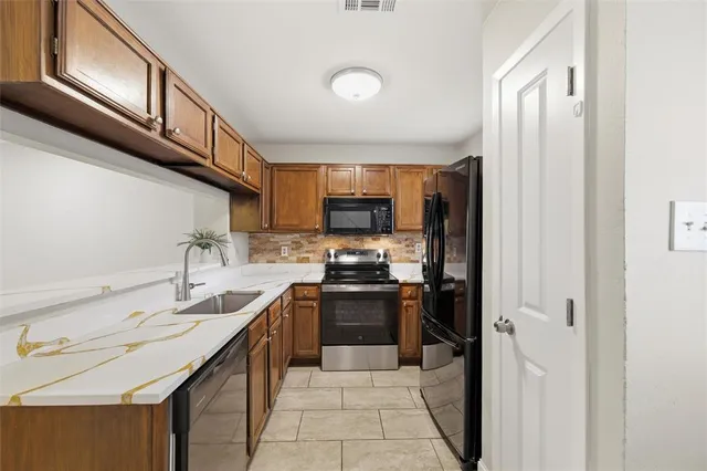 $263,000 | 112 Churchill Lane, Euless, TX 76039