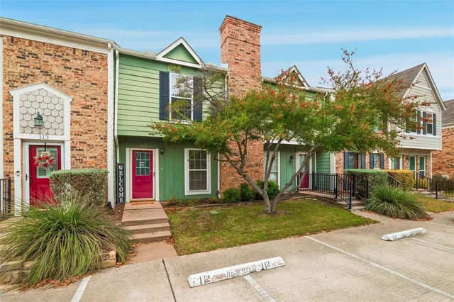 $263,000 | 112 Churchill Lane, Euless, TX 76039