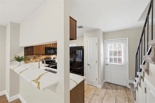 $263,000 | 112 Churchill Lane, Euless, TX 76039