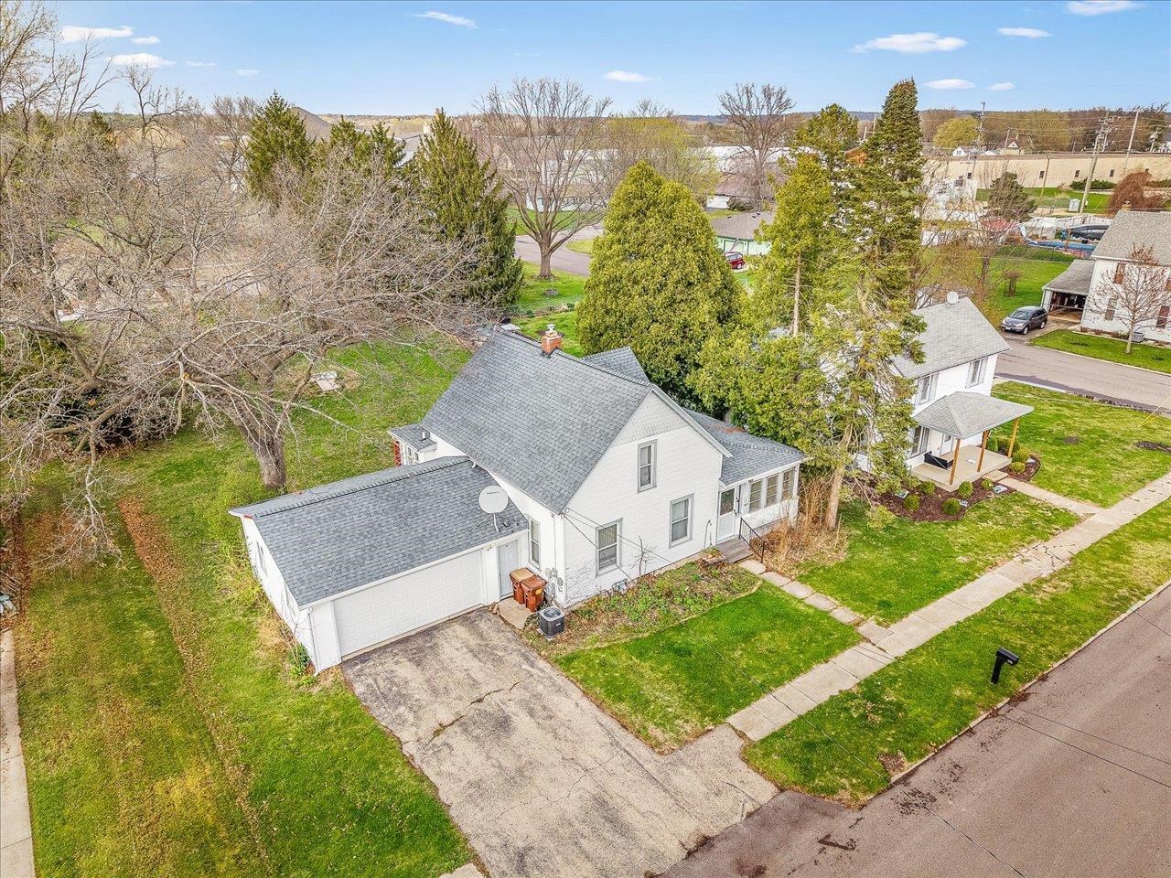 407 West 4th Street Byron, IL 61010 - Photo 8 of 39