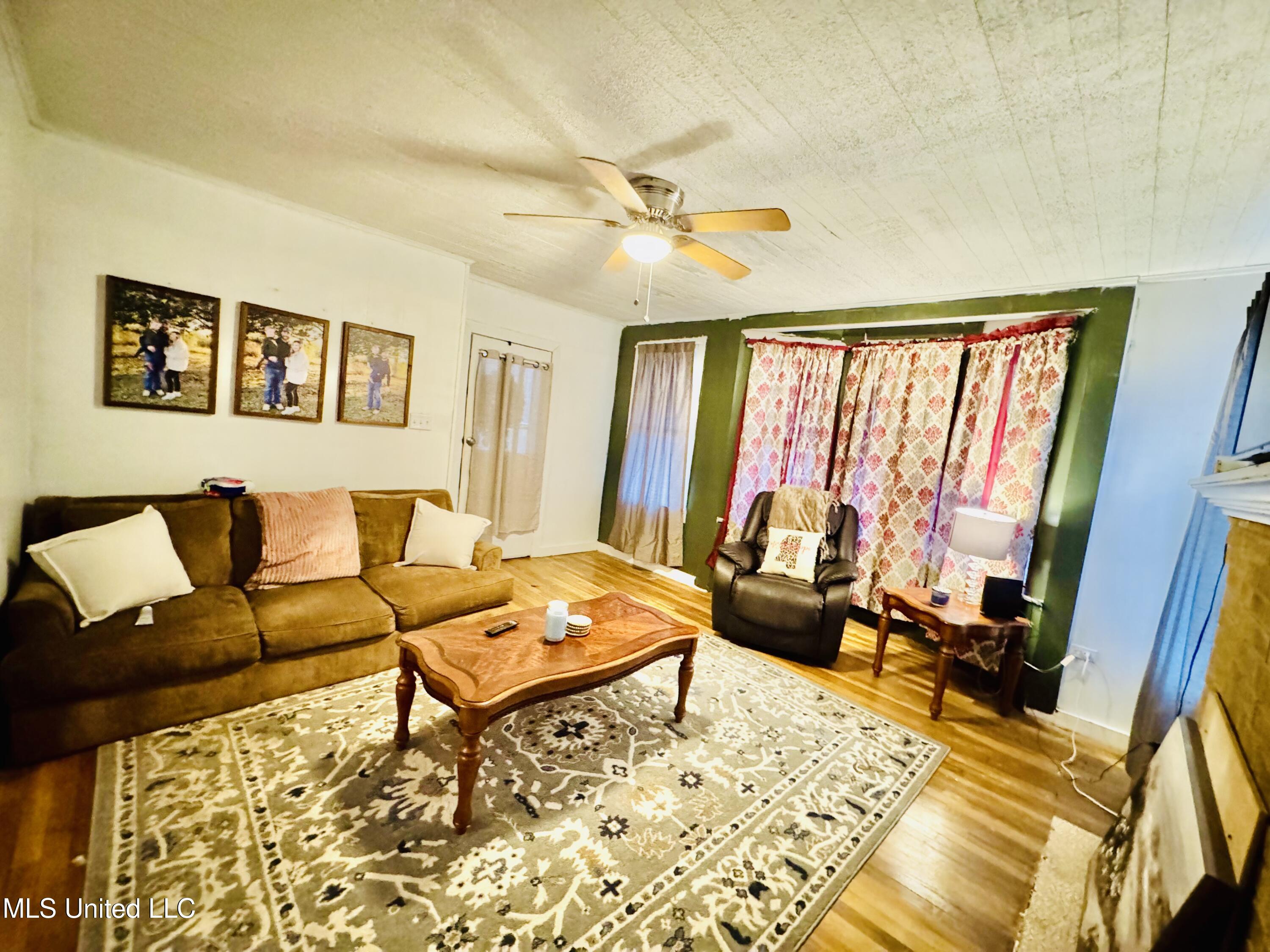 7710 Highway 13 Prentiss, MS 39474 - Photo 8 of 26 IMG_8572