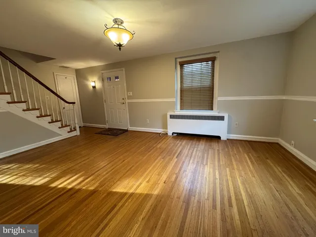 a view of livingroom with hardwood