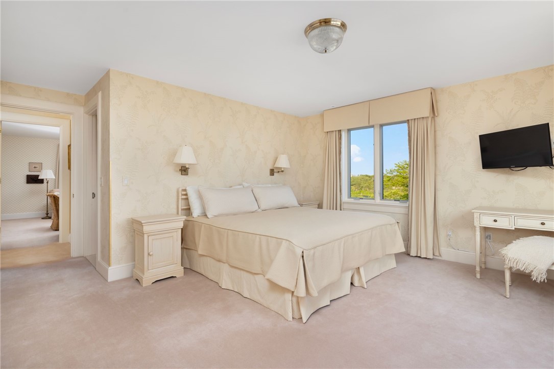 283 Ocean Avenue Newport, RI 02840 - Photo 17 of 25