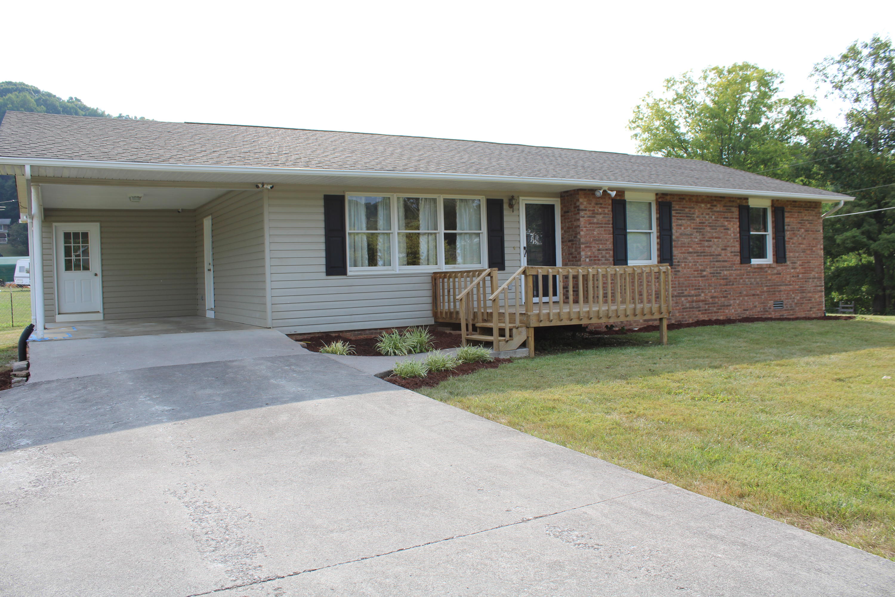 375 Tri State Lime Road Blountville, TN 37617 - Photo 6 of 31 Tri State Lime 015