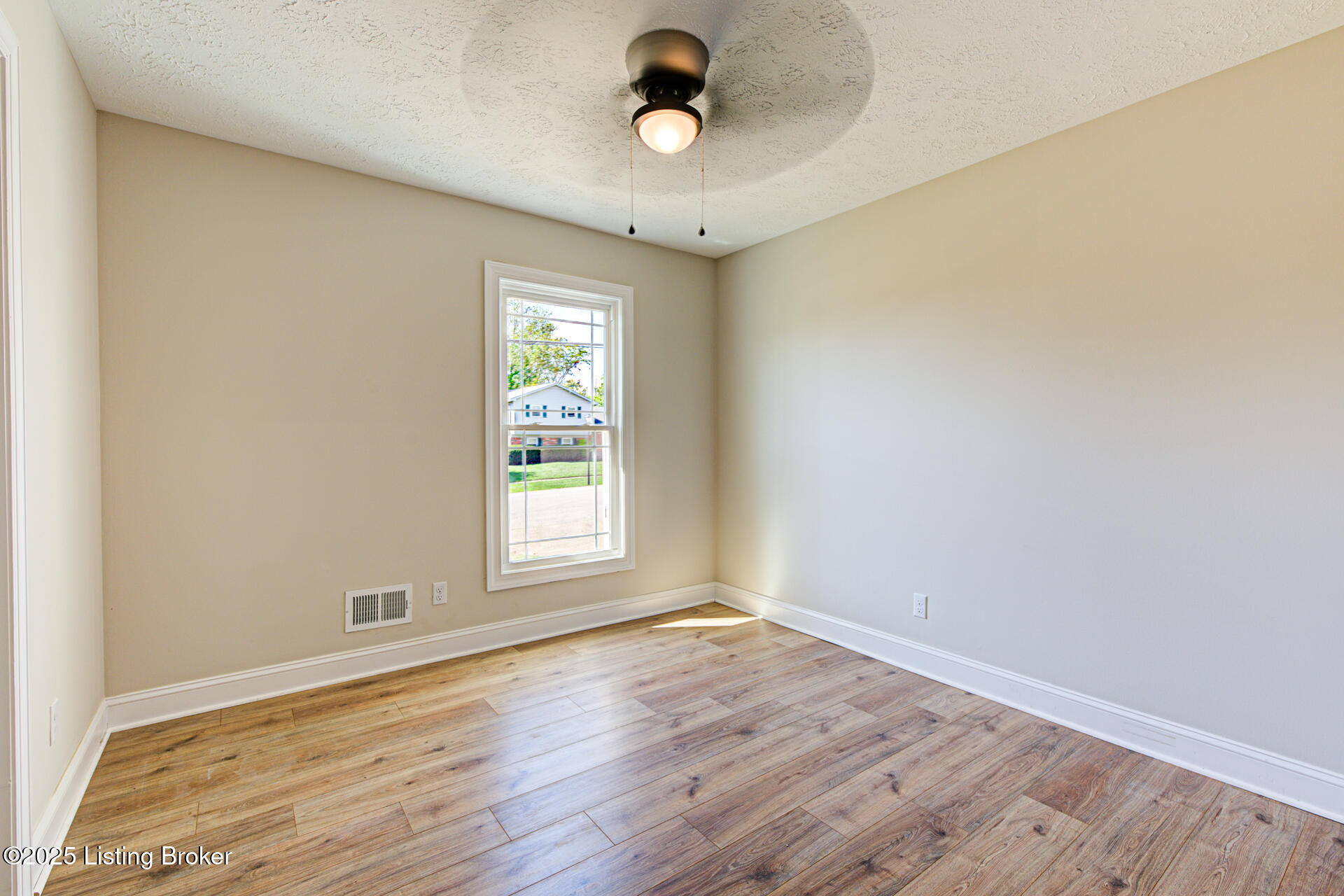 10807 St Rene Road Louisville, KY 40299 - Photo 14 of 23 GSP-10807 St Rene Rd-17