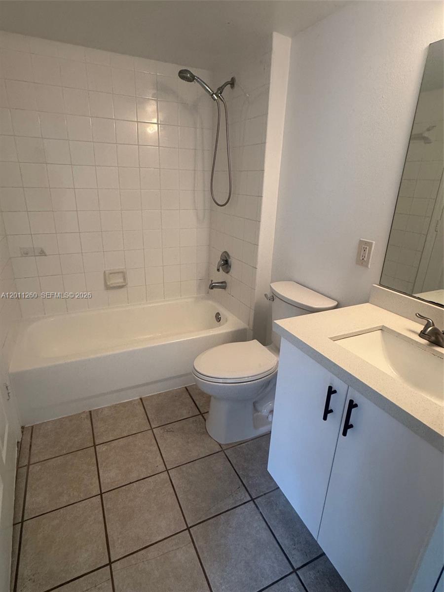 5065 Wiles Road, Unit 103 Coconut Creek, FL 33073 - Photo 38 of 47