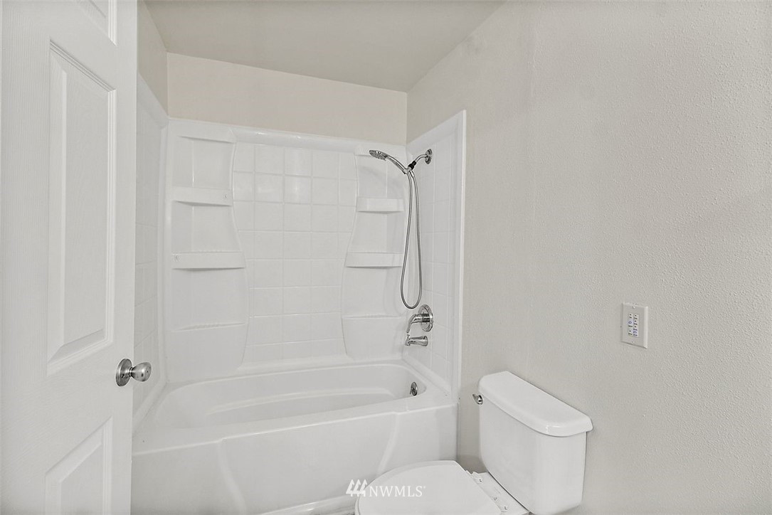 17815 145th Avenue Southeast Renton, WA 98058 - Photo 20 of 35 Gallery Image 20