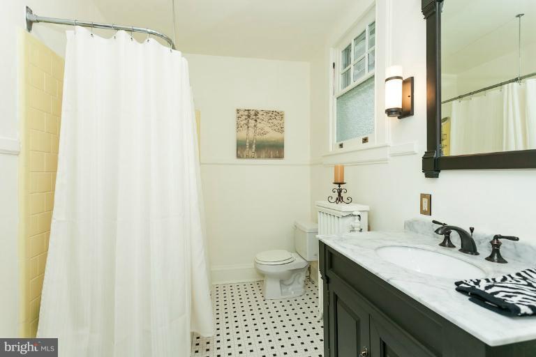 311 Overhill Road Baltimore, MD 21210 - Photo 12 of 30 Master bath