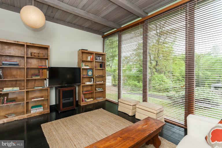 311 Overhill Road Baltimore, MD 21210 - Photo 14 of 30 Sunroom