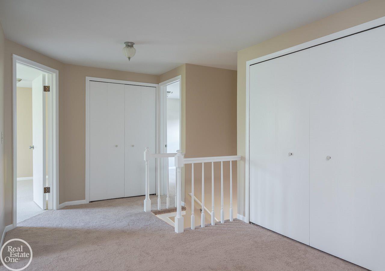 815 Mayfair Court Rochester Hills, MI 48309 - Photo 12 of 26