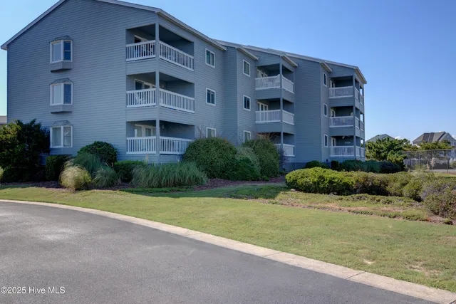 $300,000 | 400 Virginia Avenue, Unit 203B, Carolina Beach, NC 28428