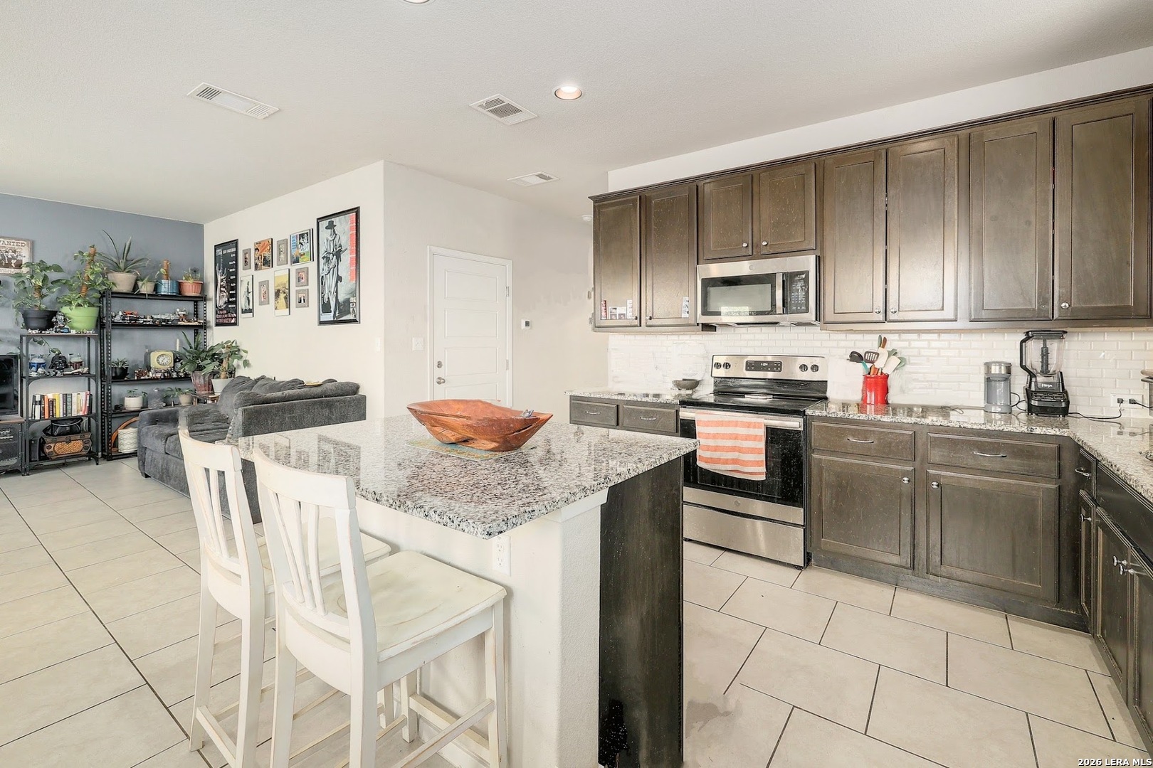 204 West Point Way Elgin, TX 78621 - Photo 6 of 20 Gallery Image 6