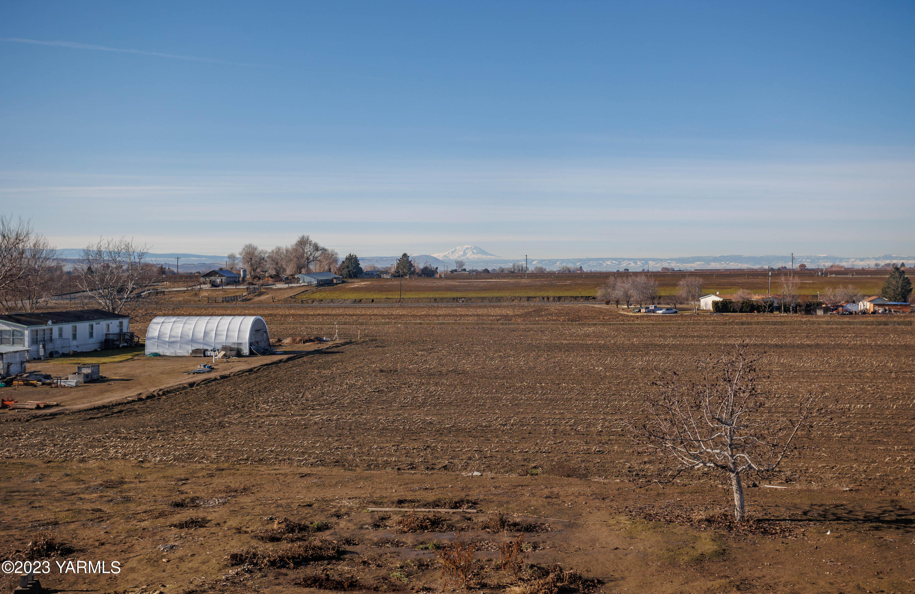 2231 Arrowsmith Road Sunnyside, WA 98944 - Photo 41 of 49 a view of a lake view