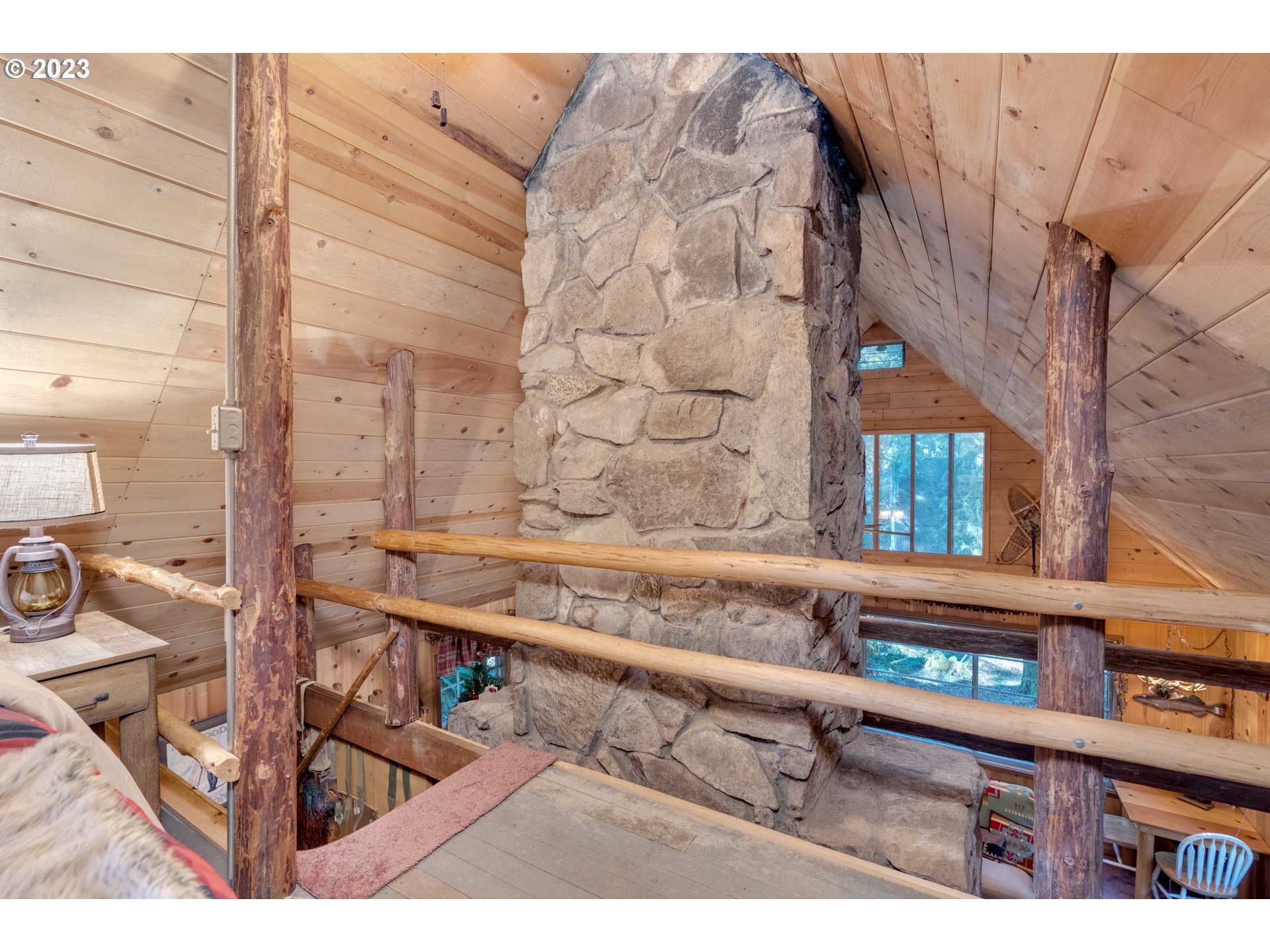 30064 Road 12 Rhododendron, OR 97049 - Photo 15 of 32 Gallery Image 15