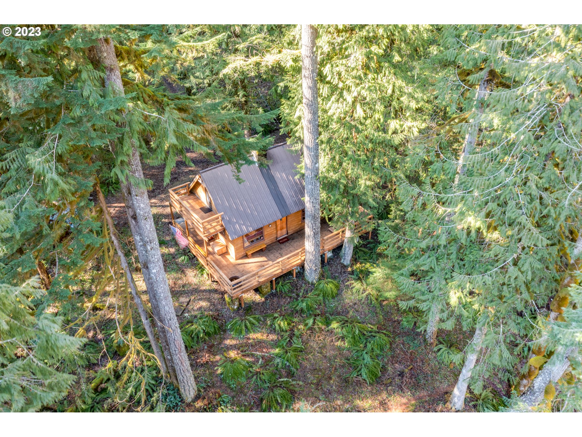 30064 Road 12 Rhododendron, OR 97049 - Photo 31 of 32 Gallery Image 31
