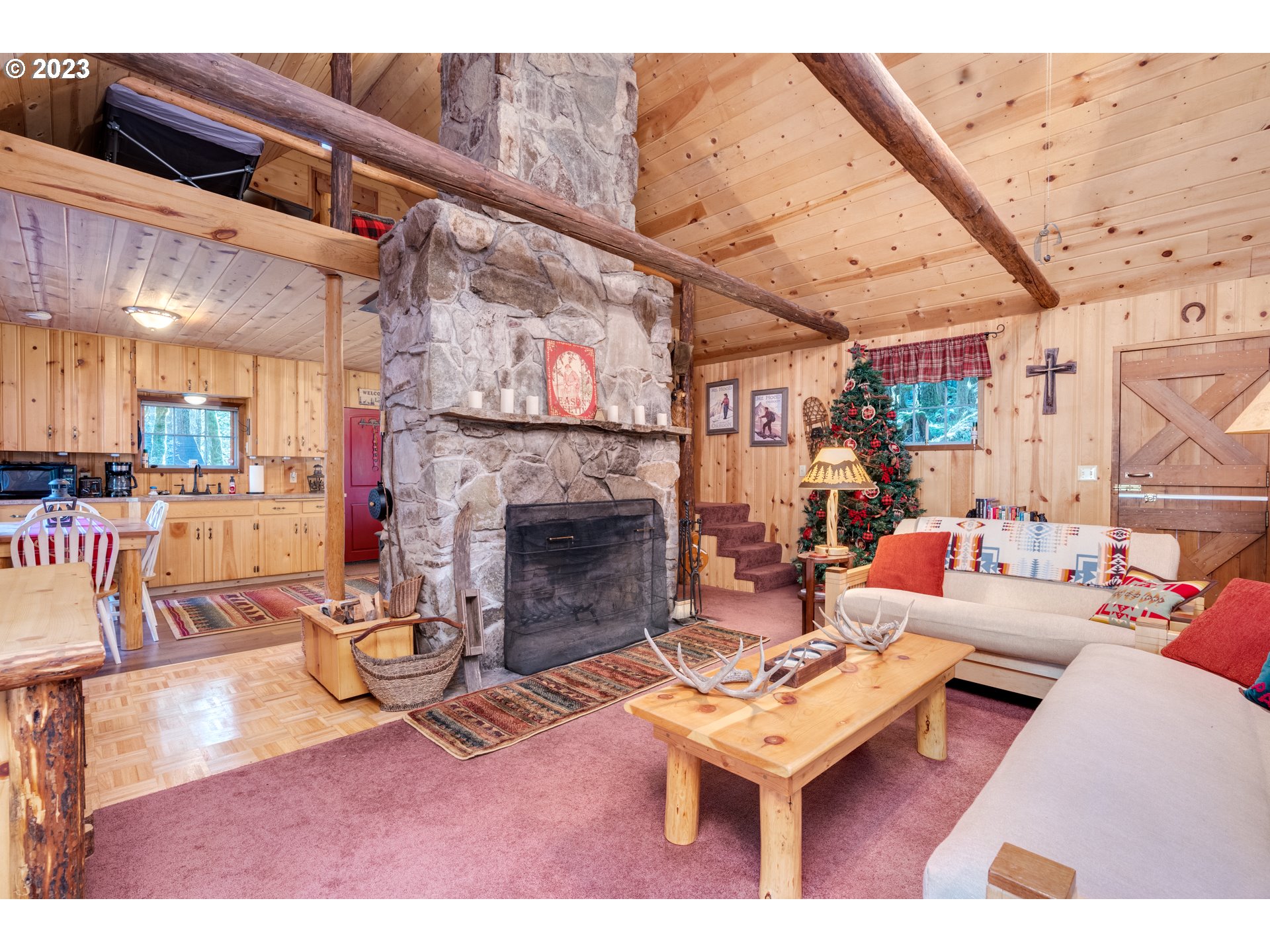 30064 Road 12 Rhododendron, OR 97049 - Photo 10 of 32 Gallery Image 10