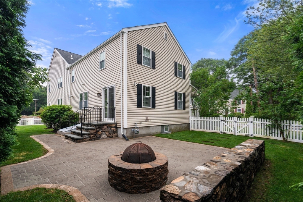 155 Oak Street Needham, MA 02492 - Photo 28 of 32