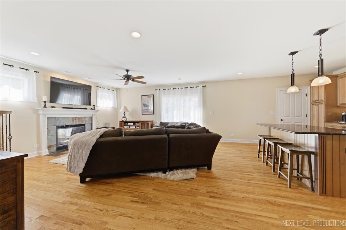 534 Walnut Street Batavia, IL 60510 - Photo 2 of 39