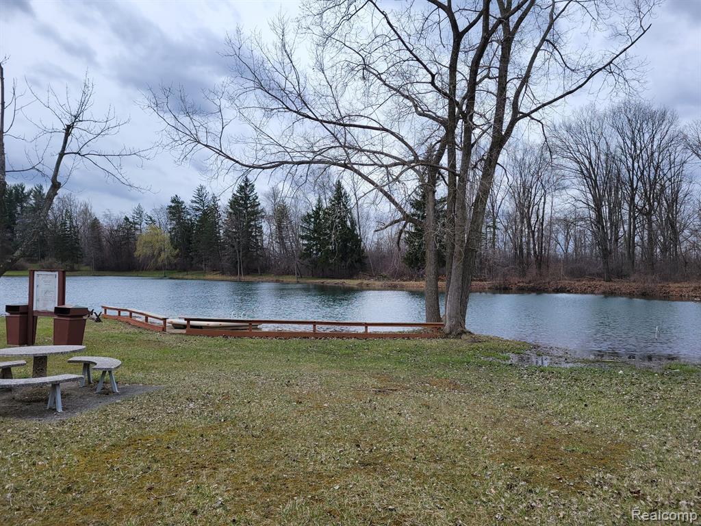 3211 Shannon Road Burton, MI 48529 - Photo 13 of 17