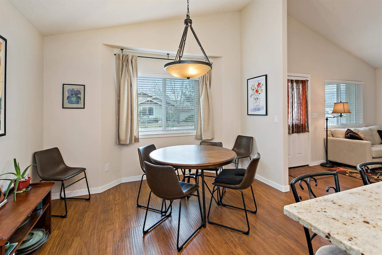 126 Suncrest Road Talent, OR 97540 - Photo 6 of 25 Dining area with bay window