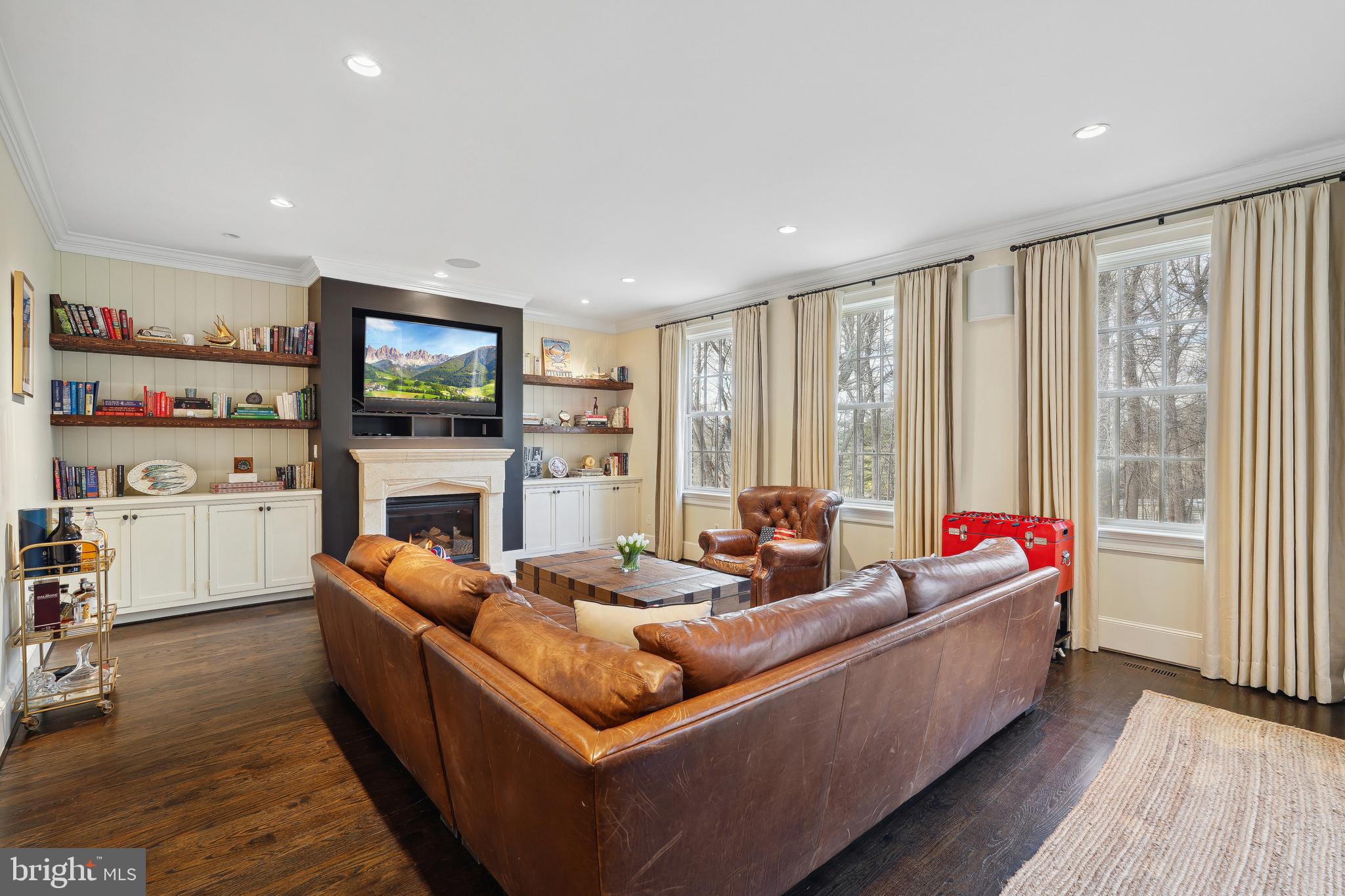 8402 Rapley Ridge Lane Potomac, MD 20854 - Photo 13 of 54 Living room