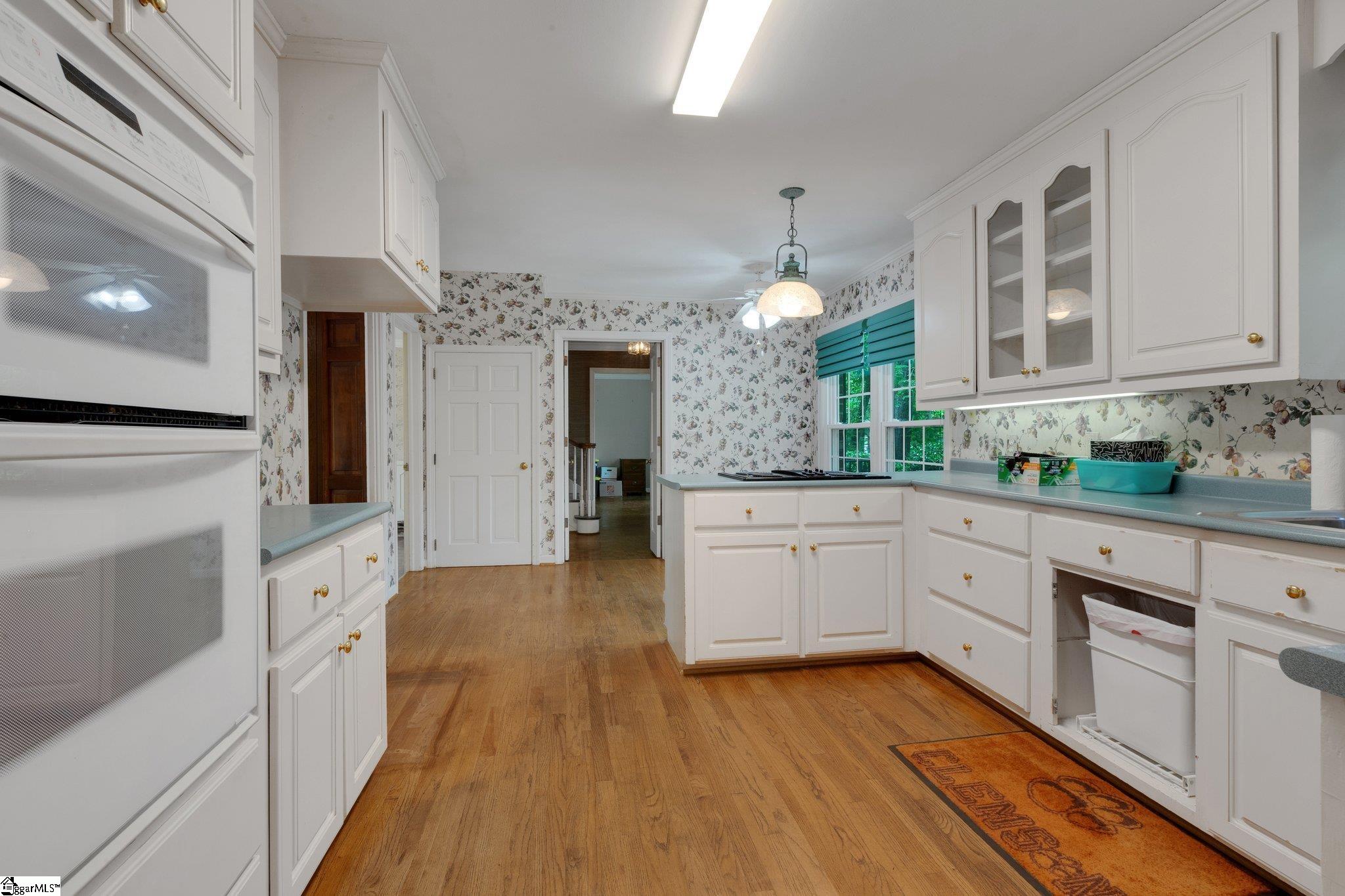 22 Seabrook Court Greenville, SC 29607 - Photo 12 of 38 Gallery Image 12