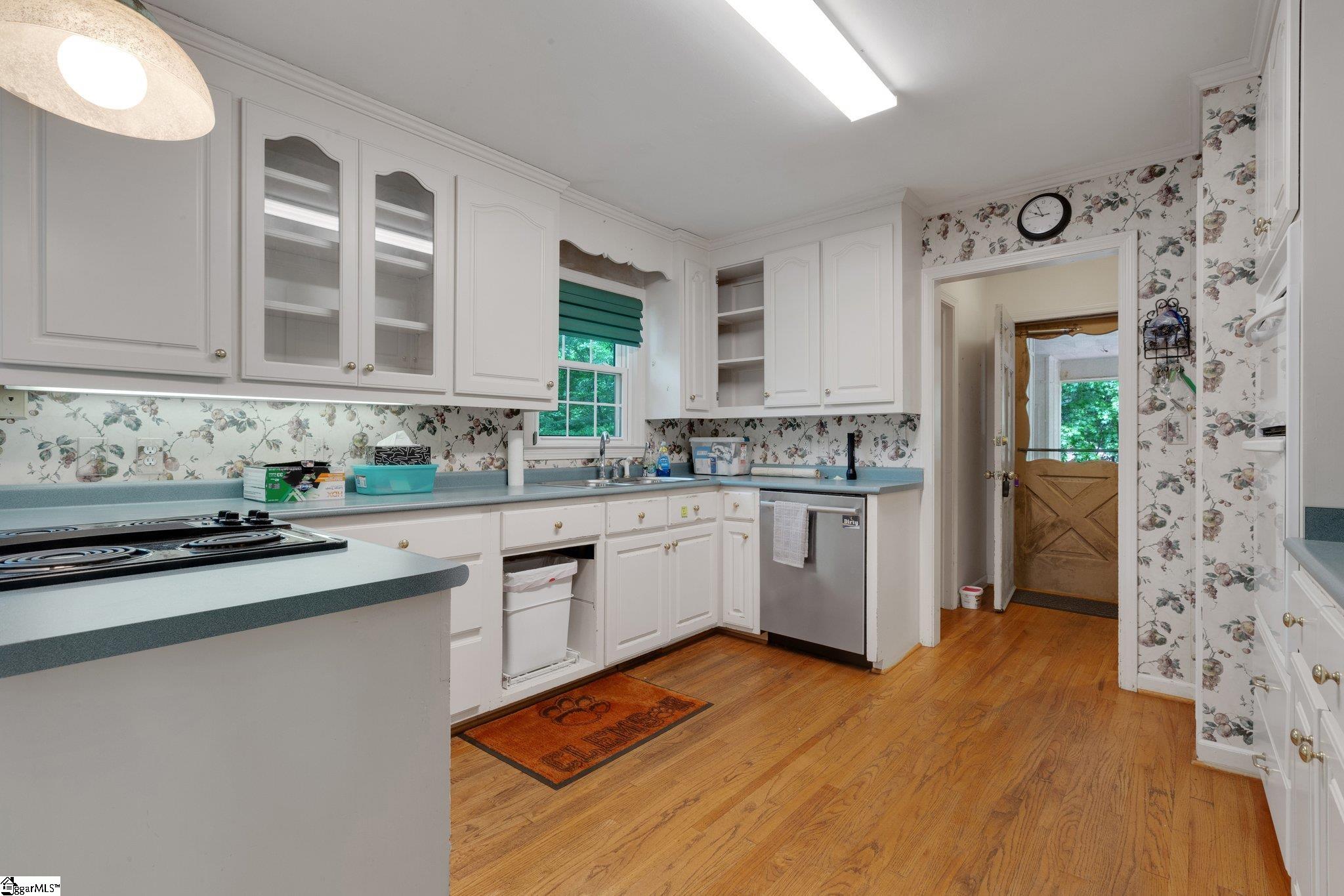 22 Seabrook Court Greenville, SC 29607 - Photo 13 of 38 Gallery Image 13