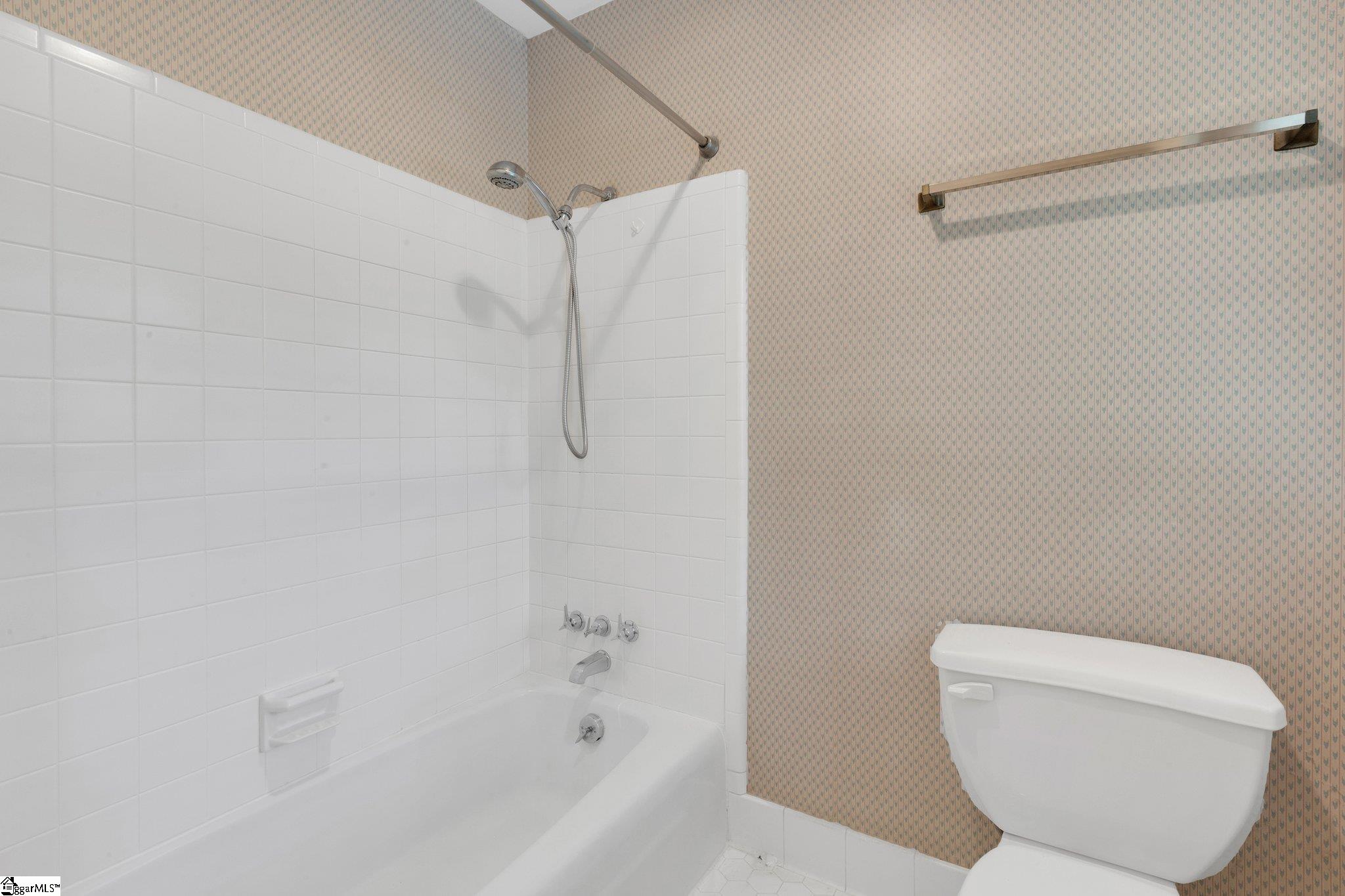 22 Seabrook Court Greenville, SC 29607 - Photo 25 of 38 Gallery Image 25