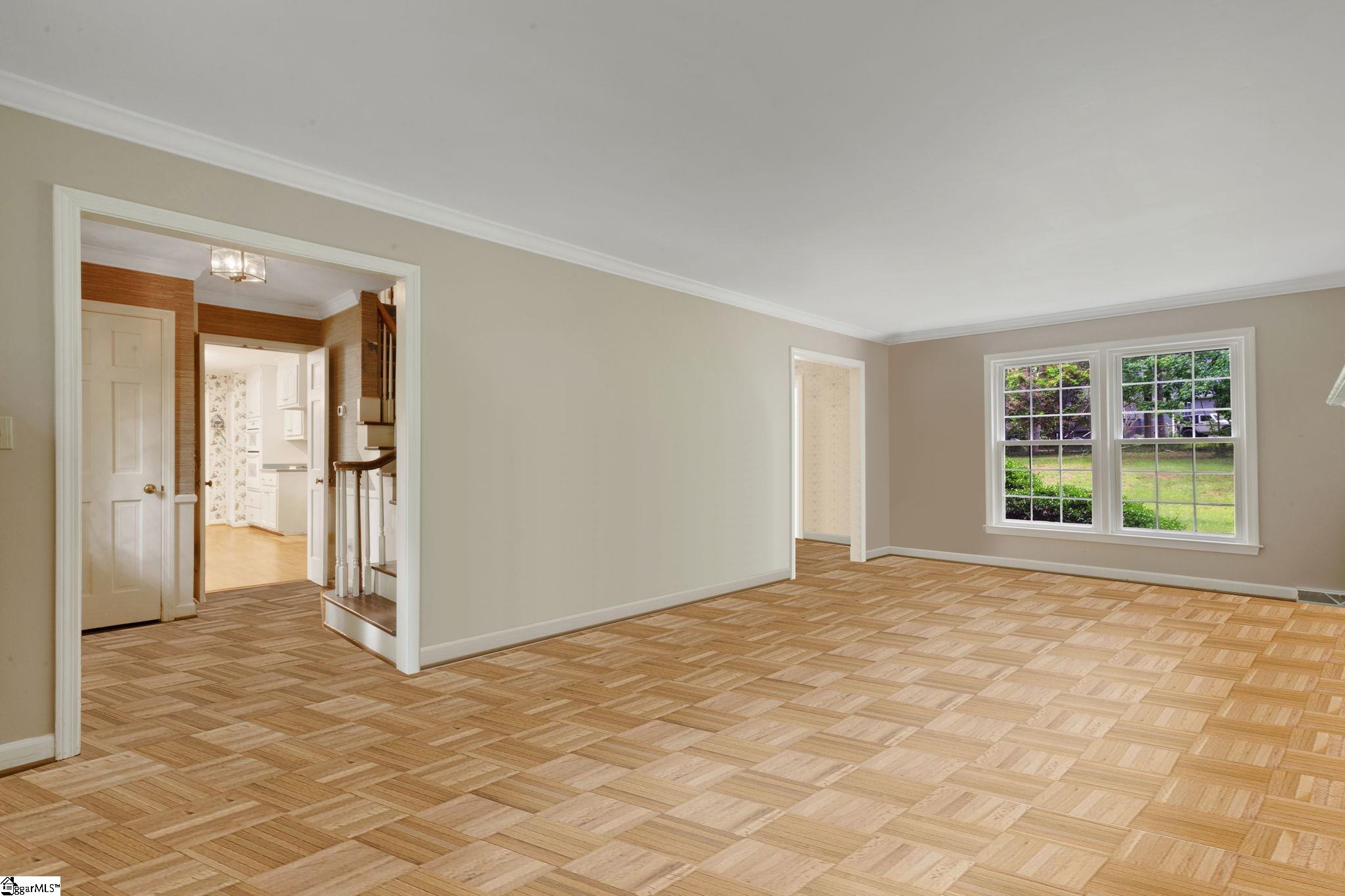 22 Seabrook Court Greenville, SC 29607 - Photo 8 of 38 Gallery Image 8