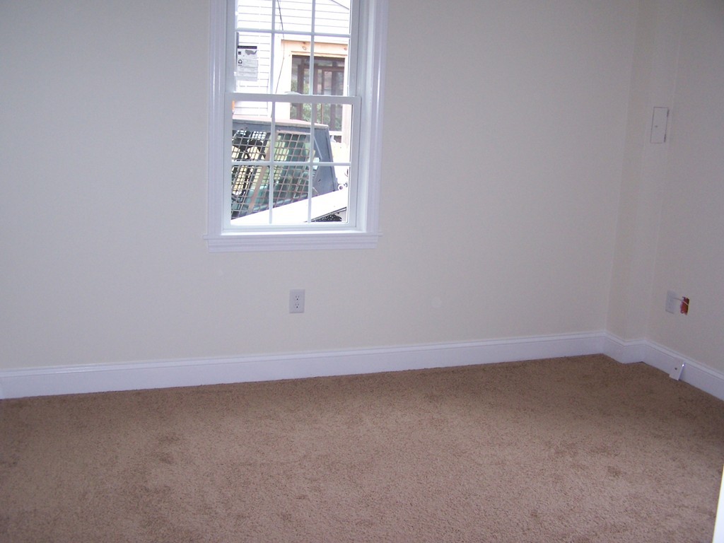 11 Beach Road Pembroke, MA 02359 - Photo 4 of 10 Gallery Image 4