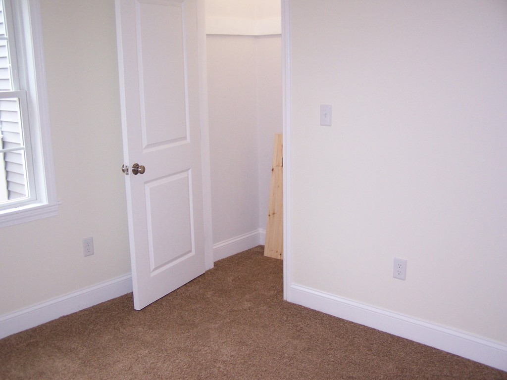 11 Beach Road Pembroke, MA 02359 - Photo 5 of 10 Gallery Image 5