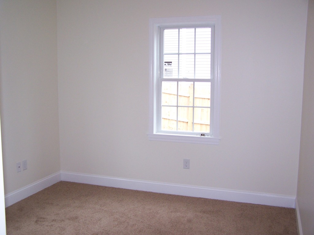 11 Beach Road Pembroke, MA 02359 - Photo 6 of 10 Gallery Image 6