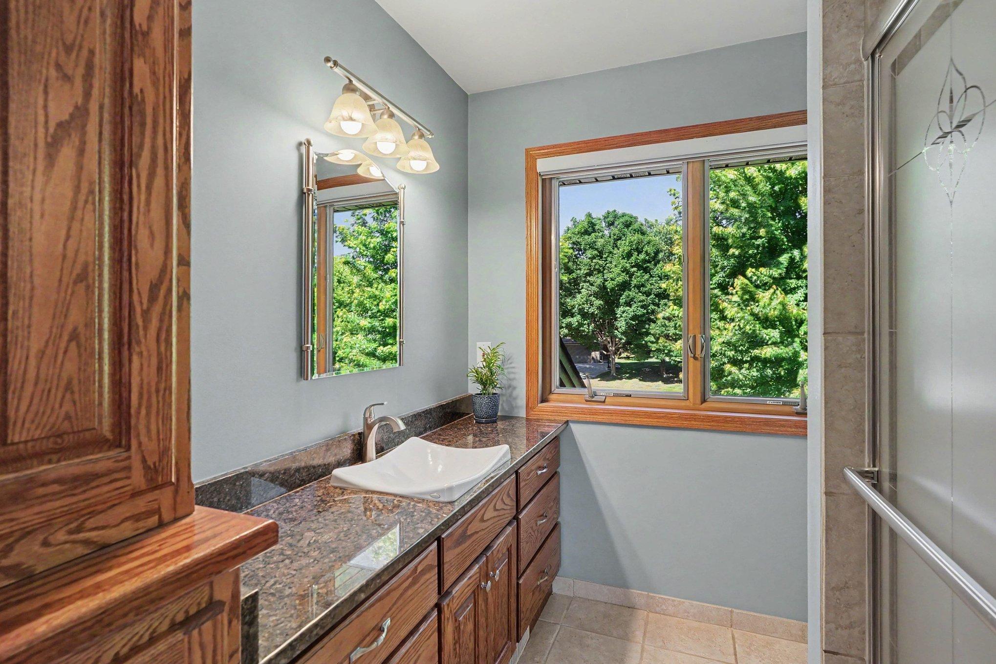 7016 Beacon Circle Eden Prairie, MN 55346 - Photo 19 of 34