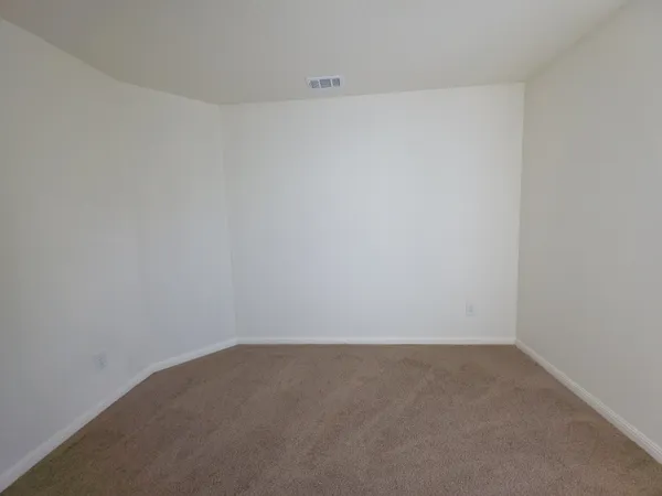 $1,000 | 2002 West 2nd Street, Unit 200, Taylor, TX 76574