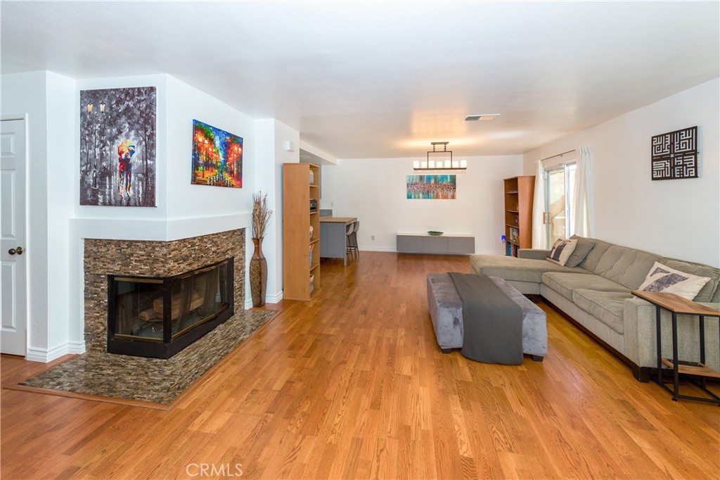 25146 Steinbeck Avenue, Unit A Stevenson Ranch, CA 91381 - Photo 4 of 22