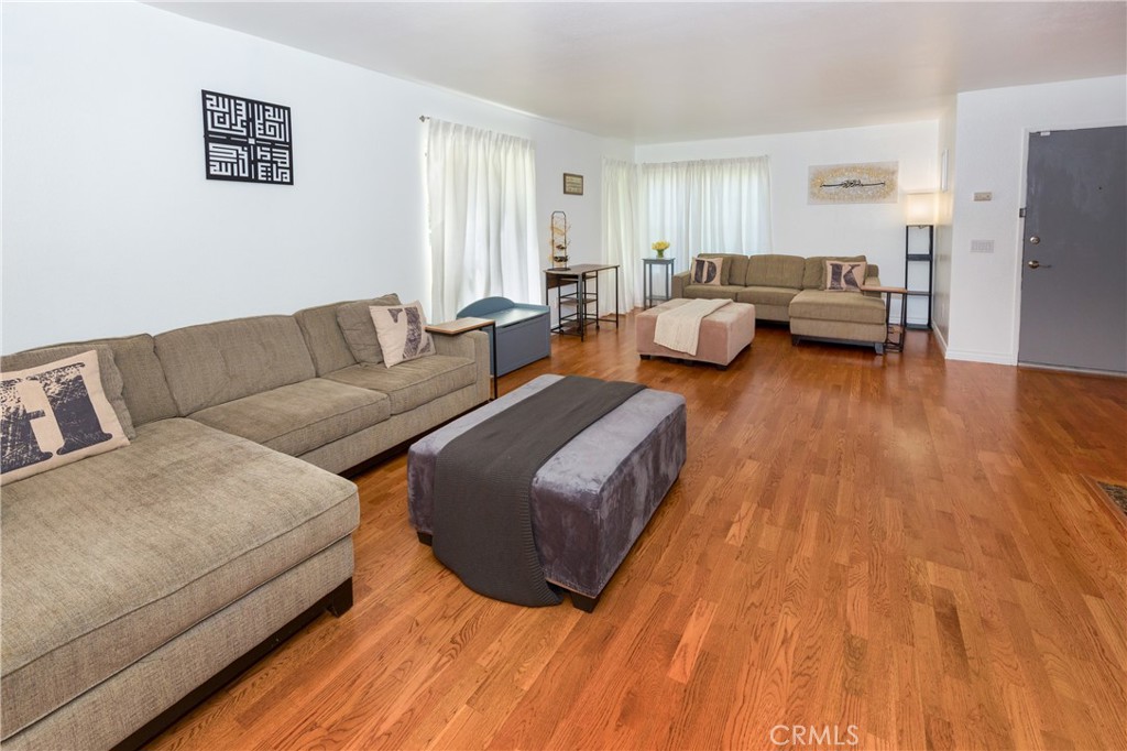 25146 Steinbeck Avenue, Unit A Stevenson Ranch, CA 91381 - Photo 5 of 22