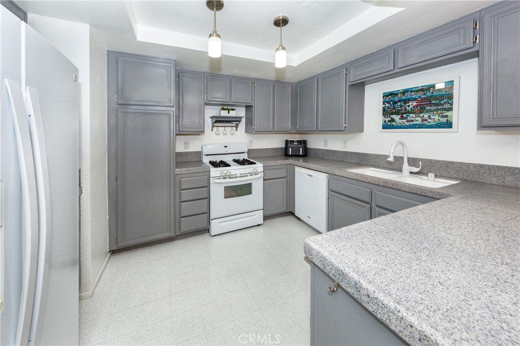 25146 Steinbeck Avenue, Unit A Stevenson Ranch, CA 91381 - Photo 8 of 22