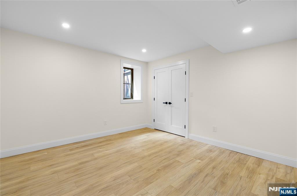 10 Radburn Road Glen Rock, NJ 07452 - Photo 35 of 38 Gallery Image 35