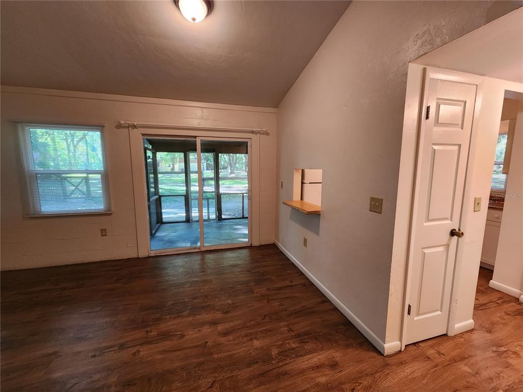 206 Northeast 7 Place, Unit B Micanopy, FL 32667 - Photo 13 of 31