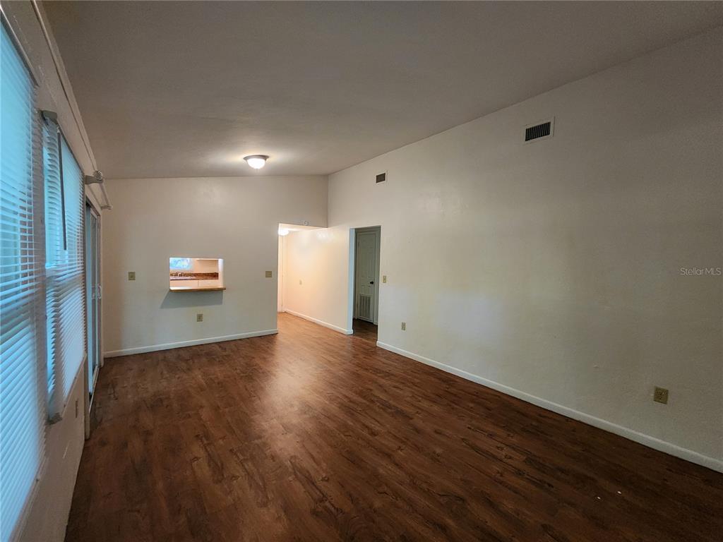 206 Northeast 7 Place, Unit B Micanopy, FL 32667 - Photo 8 of 31