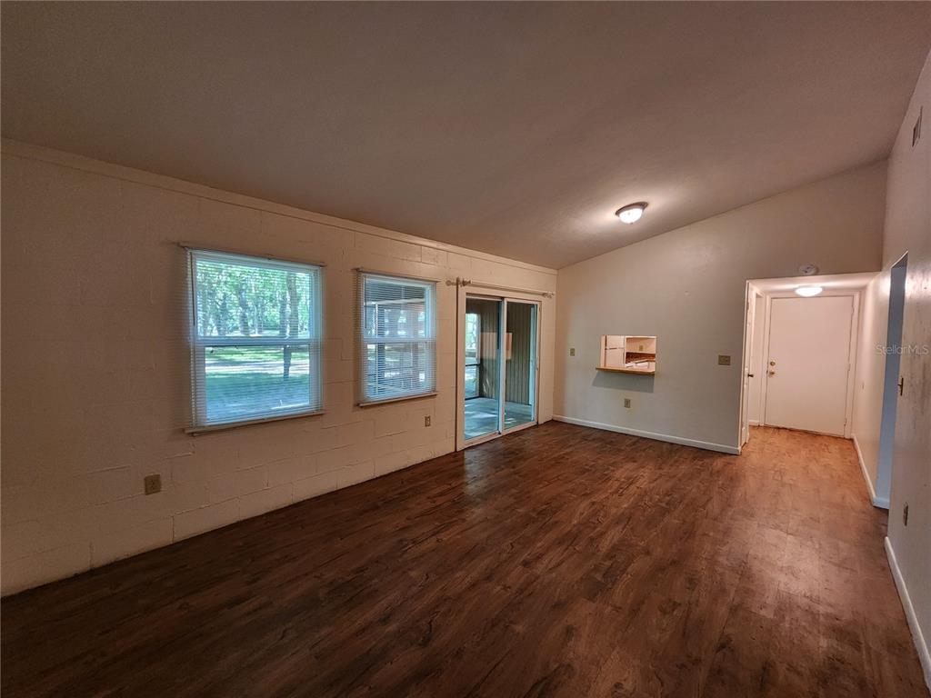 206 Northeast 7 Place, Unit B Micanopy, FL 32667 - Photo 9 of 31