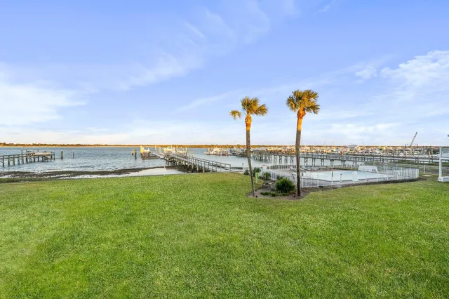 a view of a garden and lake