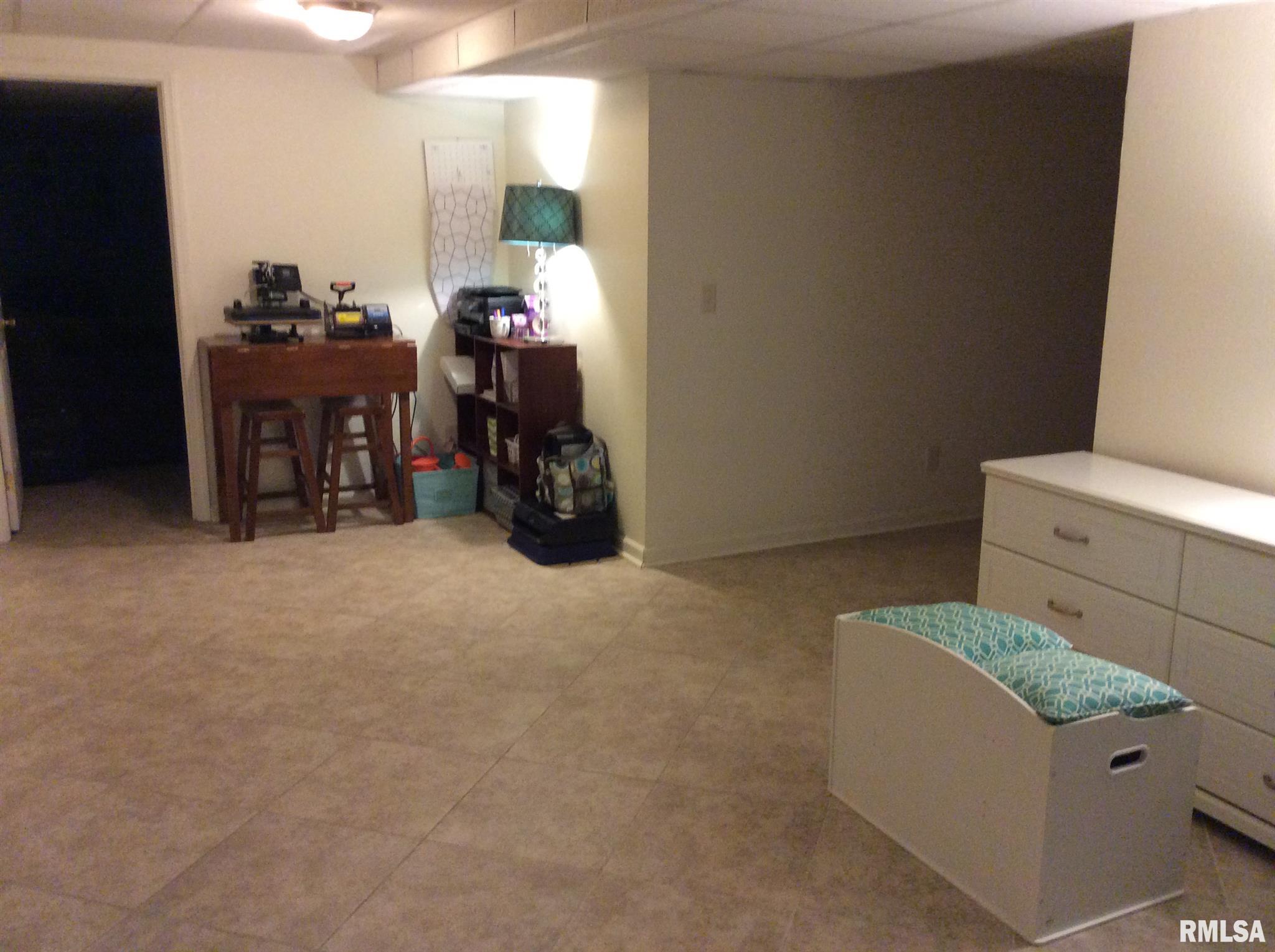 16730 East Country Clb Road Mount Vernon, IL 62864 - Photo 39 of 44 Gallery Image 39