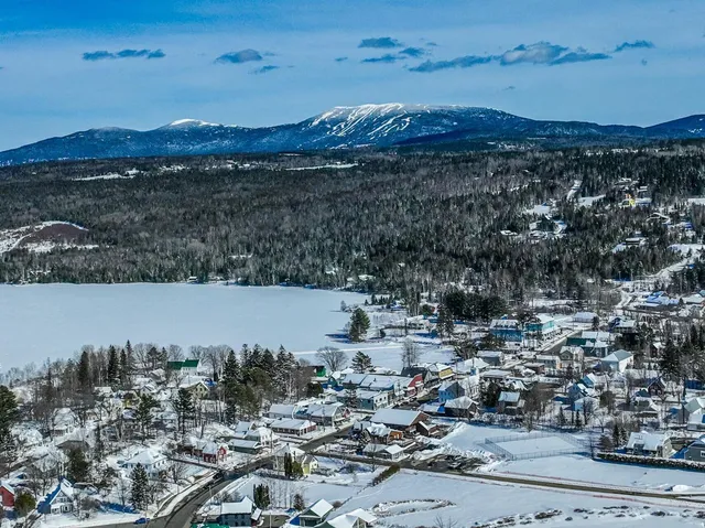 $649,000 | 154 Cahill Lane, Unit 1083, Dallas Plt, ME 04970