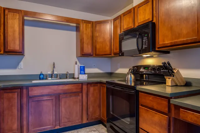 $649,000 | 154 Cahill Lane, Unit 1083, Dallas Plt, ME 04970